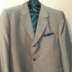 A suit to add to any man's style.